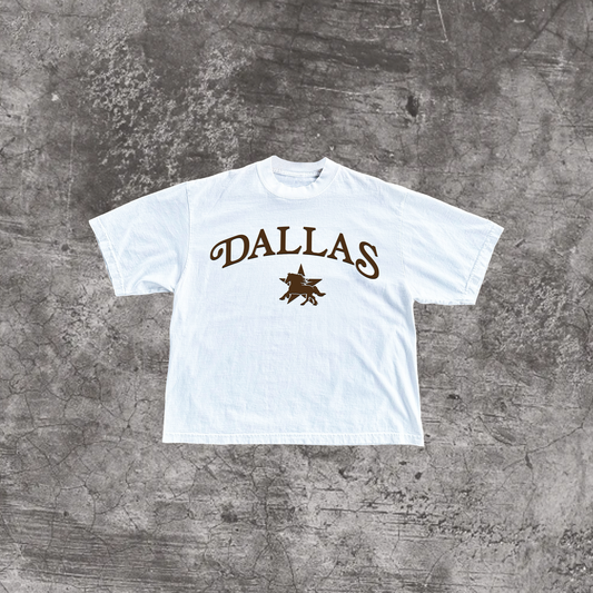 DALLAS PUFF PRINT TEE: MOCHA ON WHITE